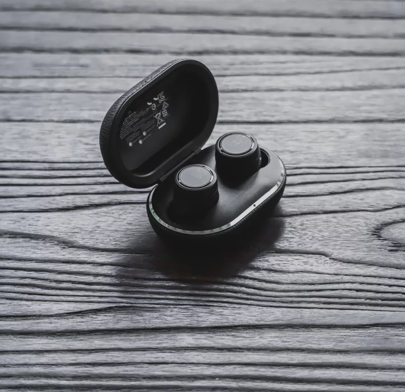 Microsoft Surface Earbuds: A Deep Dive into Microsoft's Unique Audio Offering